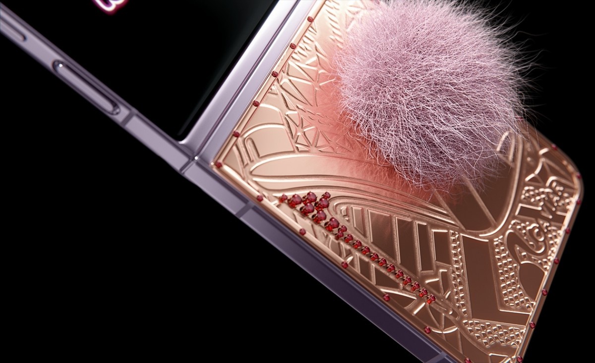 Caviar, Barbiecore, iPhone 15 Pro, Galaxy Z Flip5, Watch Series 9