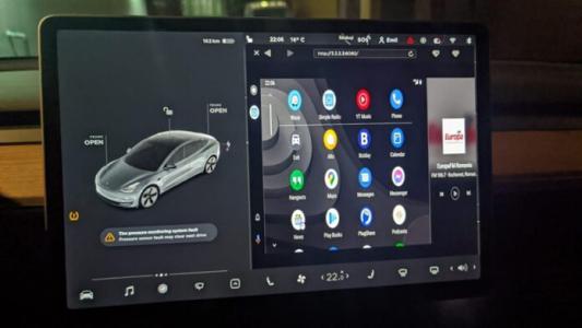 Google loại bỏ Android Auto trên màn hình Android 12