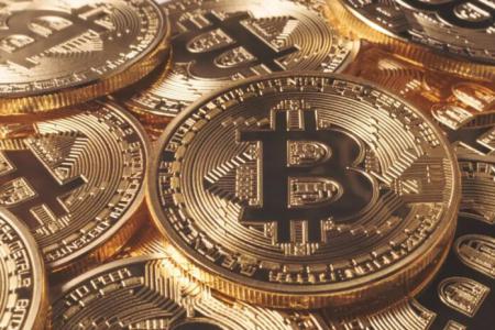Gia đình 2 nam sinh đánh cắp 1 triệu USD Bitcoin từ chối trả lại