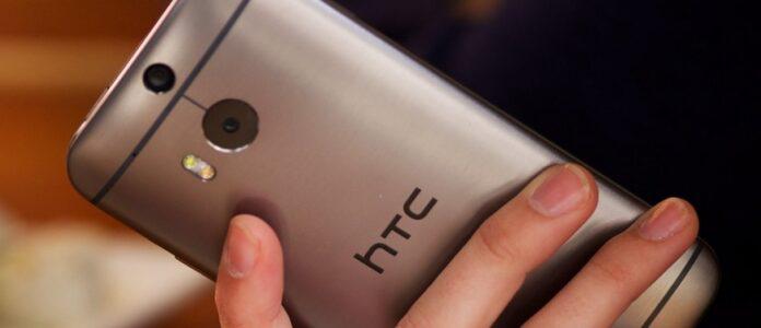Ngược dòng quá khứ: HTC One M8 có hai camera và hai hệ điều hành