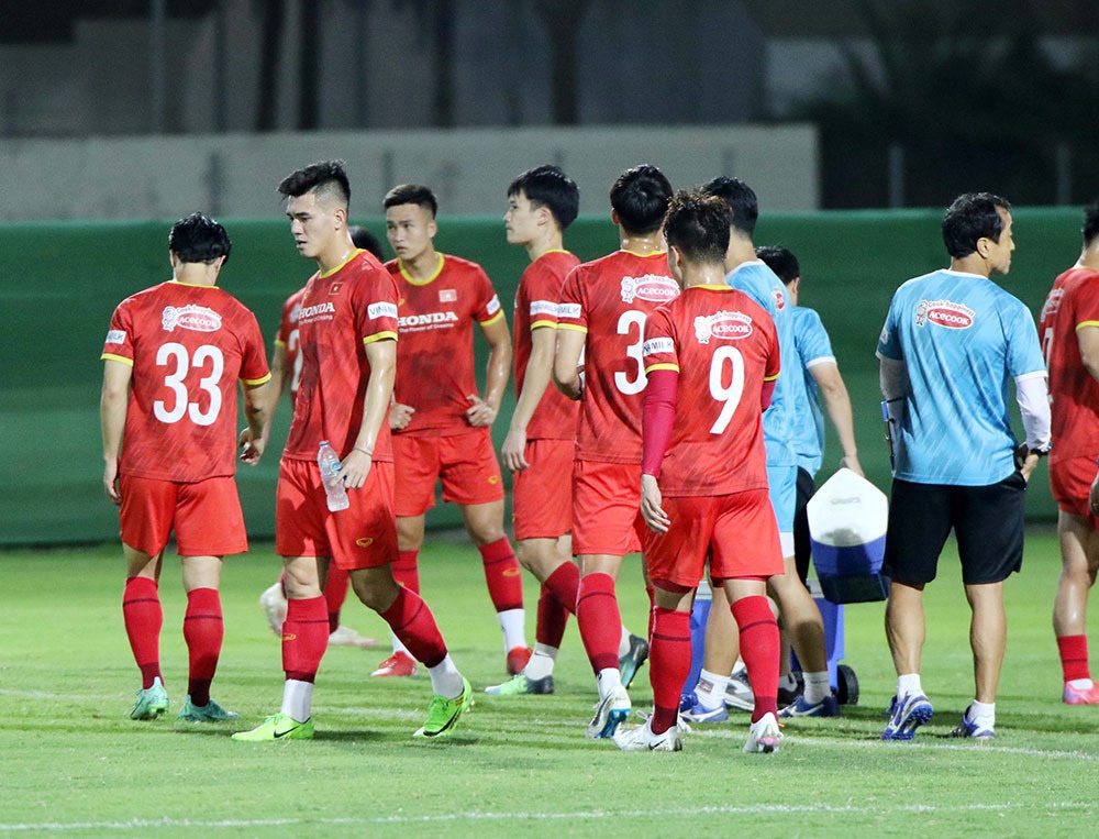 HLV Park tráo áo đấu tuyển Việt Nam