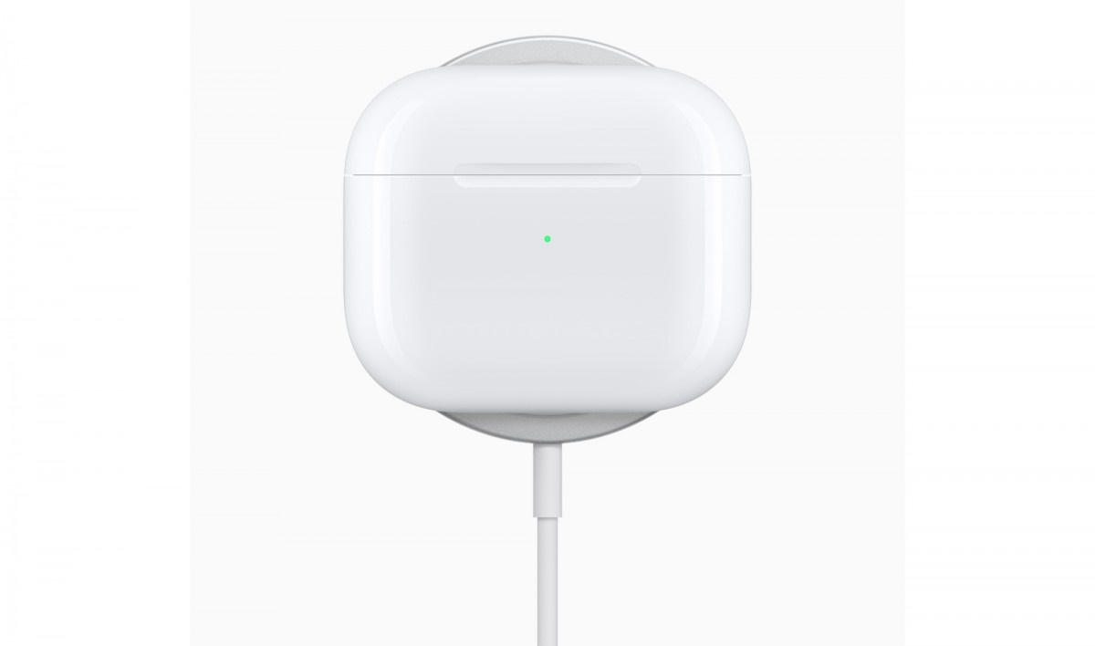 Apple ra mắt AirPods 3