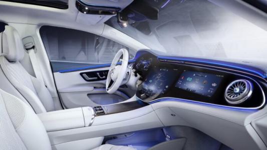 Mercedes-Benz EQS EV 2022 sẽ trang bị hệ thống giải trí mới của LG