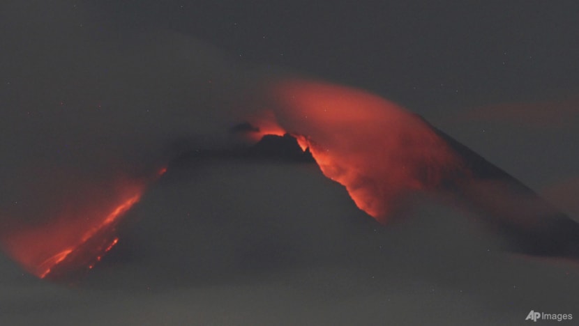 indonesia volcano eruption cna kfbz