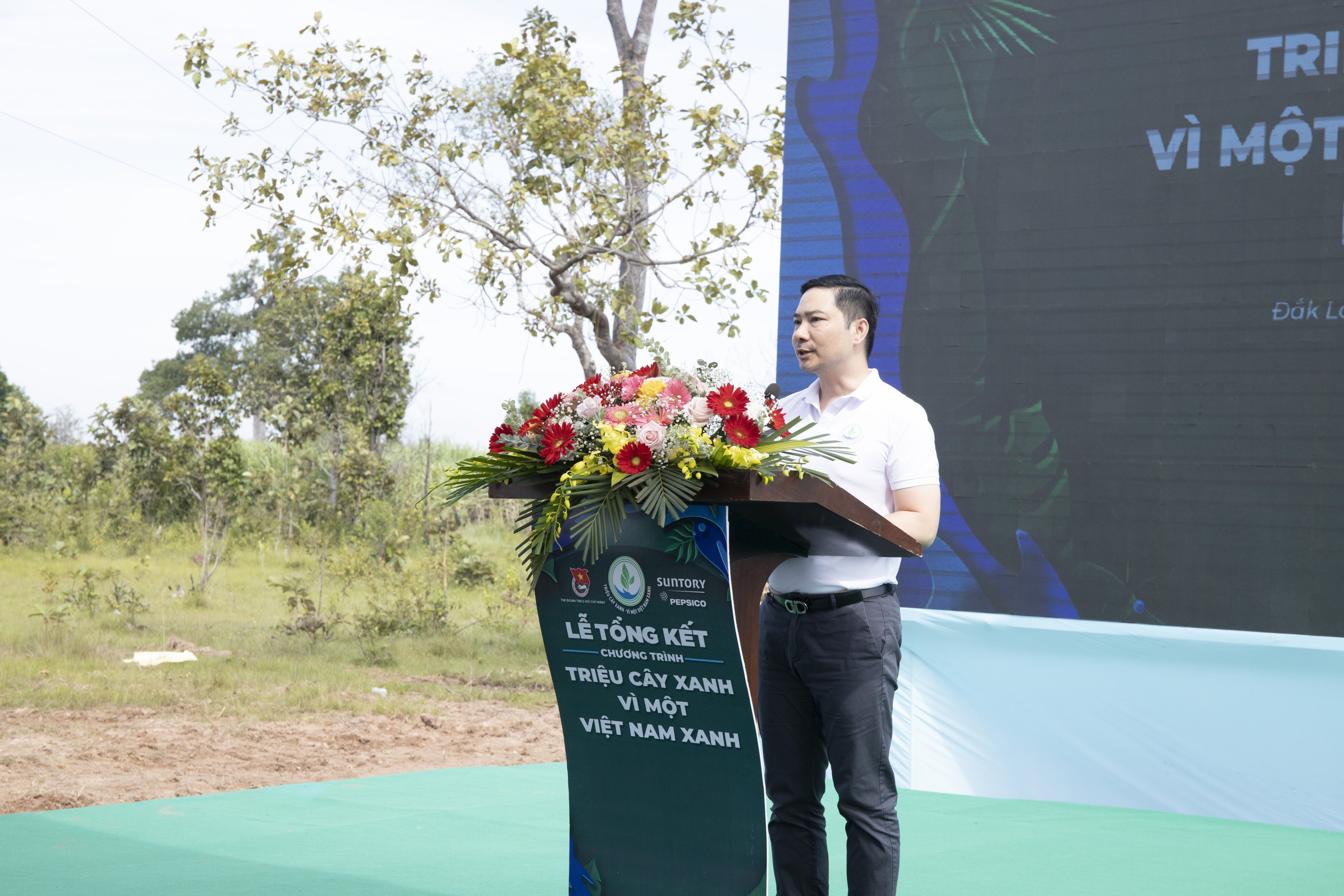 Ông Đỗ Thái Vương, Phó Tổng Giám đốc Đối ngoại Truyền thông - Đại diện Công ty TNHH Nước Giải khát Suntory PepsiCo Việt Nam phát biểu tại chương trình