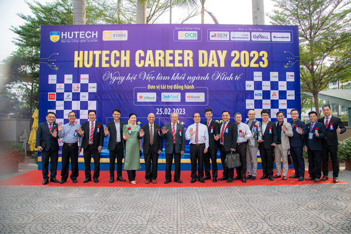 Ngày hội việc làm khối ngành Kinh tế, HUTECH Career Day 2023