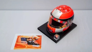 Bộ kỷ vật của Schumacher khiến fan hâm mộ F1 phát sốt