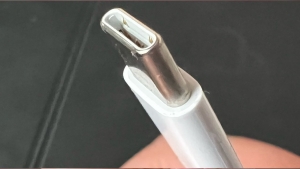 Cáp USB C-to-C cho iPhone 15: Không theo tiêu chuẩn MFi