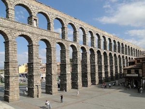 Cầu dẫn nước Segovia: Kỳ quan kiến trúc La Mã