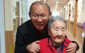 HLV Park Hang-seo tức tốc về Hàn Quốc chịu tang mẹ