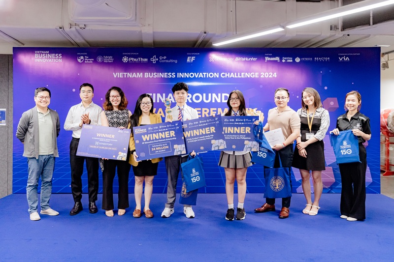 Nhóm Pioneer tự hào đạt giải Nhất tại Vòng chung kết Cuộc thi Vietnam Business Innovation Challenge 2024 (VBIC)